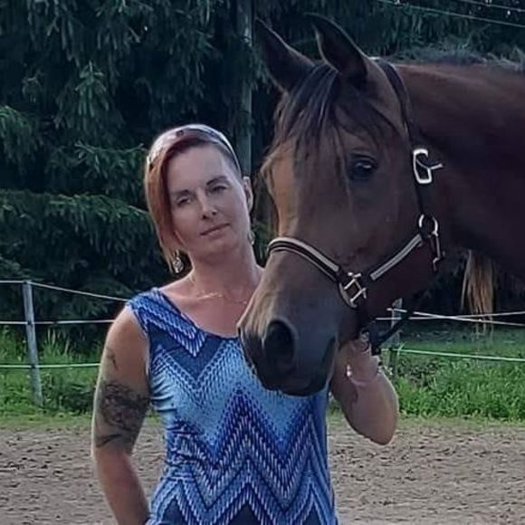 Meet your Posher, Jennifer - Picture 1 of 1